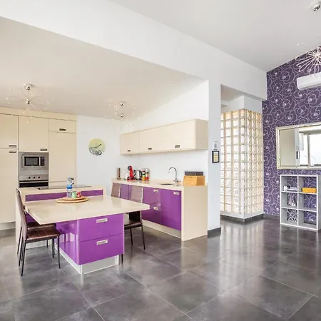 Semesterbostad Olbia Charming Dreamview With Jacuzzi