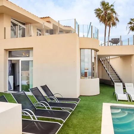 Villa Olbia Charming Infinity Pool Sea View Vakantiehuis *