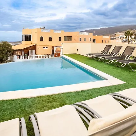 Vakantiehuis Villa Olbia Charming Infinity Pool Sea View Costa Adeje (Tenerife)